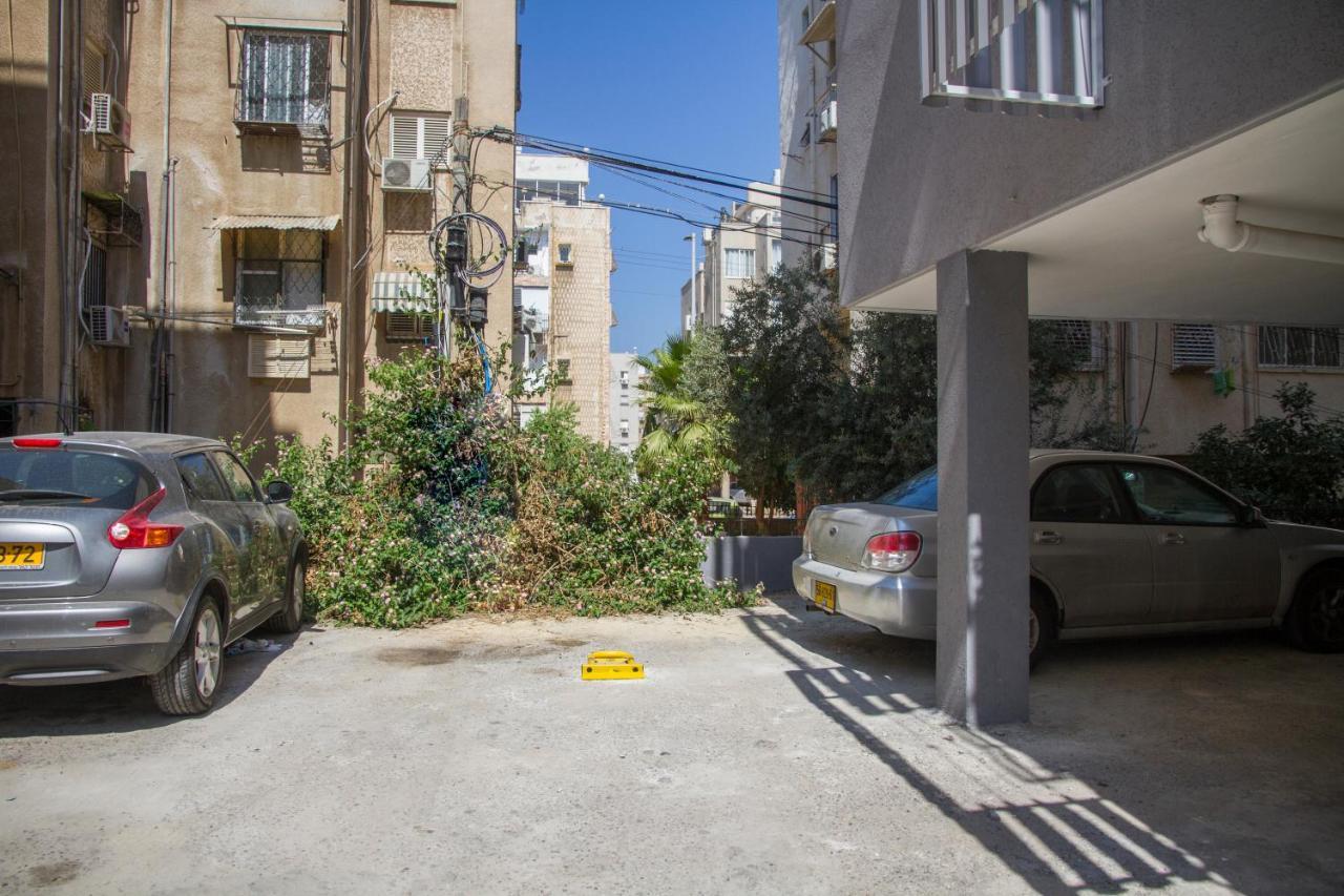 Apartments4You Maya Bat Yam Eksteriør bilde