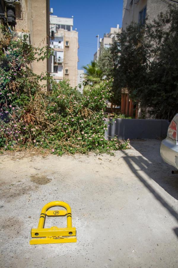 Apartments4You Maya Bat Yam Eksteriør bilde