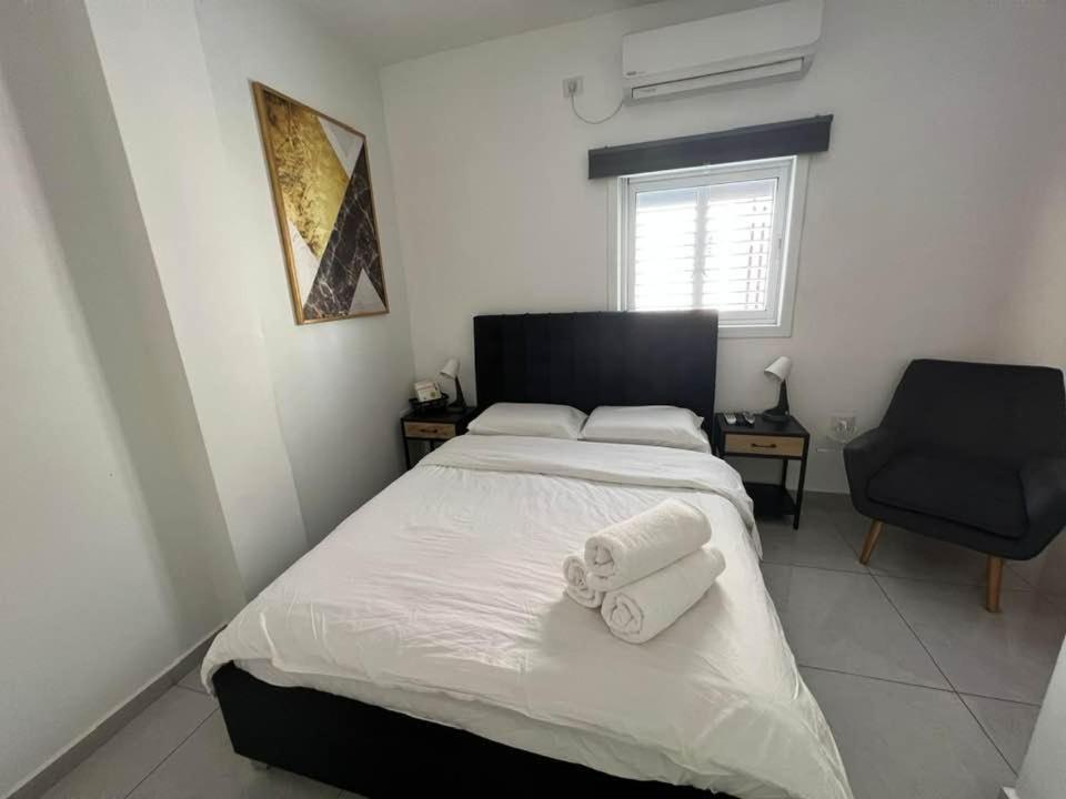 Apartments4You Maya Bat Yam Eksteriør bilde